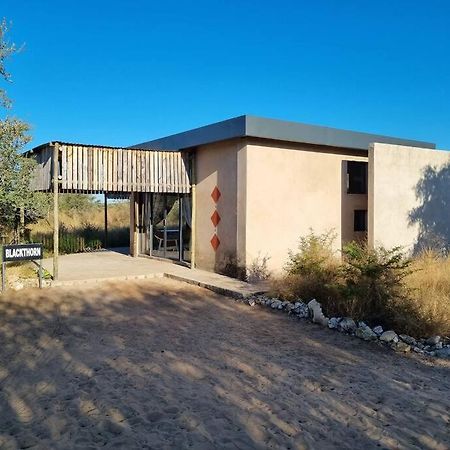 Khemsbok Hackberry House Black Thorn Cottage, Off Grid מראה חיצוני תמונה