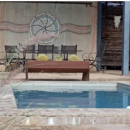 Khemsbok Hackberry House Black Thorn Cottage, Off Grid מראה חיצוני תמונה